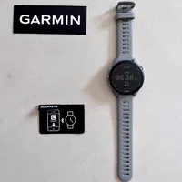 Montre Garmin Forerunner 255, montre connectée sportive Garmin, 46 mm, écran couleur 1,3'', autonomie de 14 jours, 4 Go de RAM, NFC, Bluetooth, Wifi, étanche 5 ATM 6