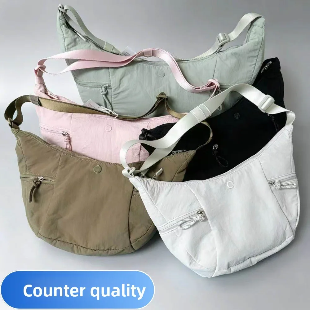 Yoga horn bag, nylon waterproof crescent armpit bag, commuting and leisure shoulder bag, crossbody bag