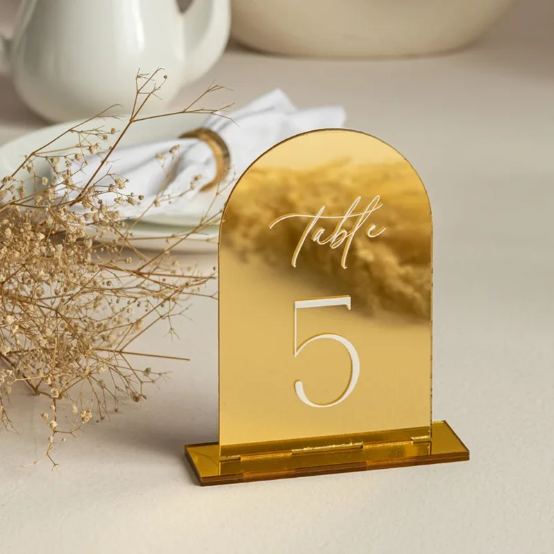 Imagem -05 - Números de Mesa de Prata Arqueada Personalizados Números de Mesa de Espelho de Ouro Sinais de Mesa de Casamento Decoração de Mesa de Recepção de Casamento