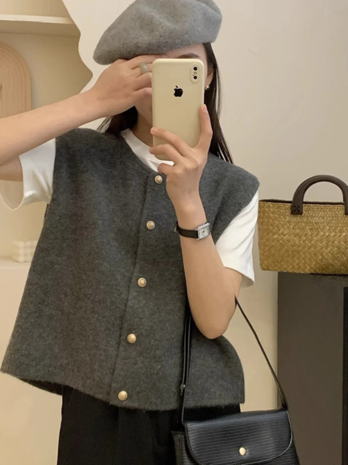 

Ретро золотая пуговица, круглый вязаный жилет, женский свободный корейский жилет, ранняя весна-осень, новый многослойный свитер из полиэфирного волокна