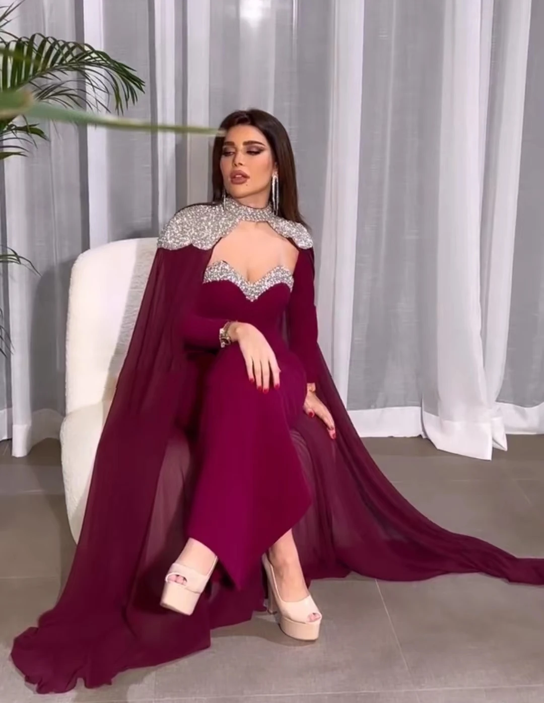 Middle East Elegant Prom Dresses With Cape Spaghetti Straps Chiffon Long Sleeves Evening Dresses Formal Occasion Party Gown