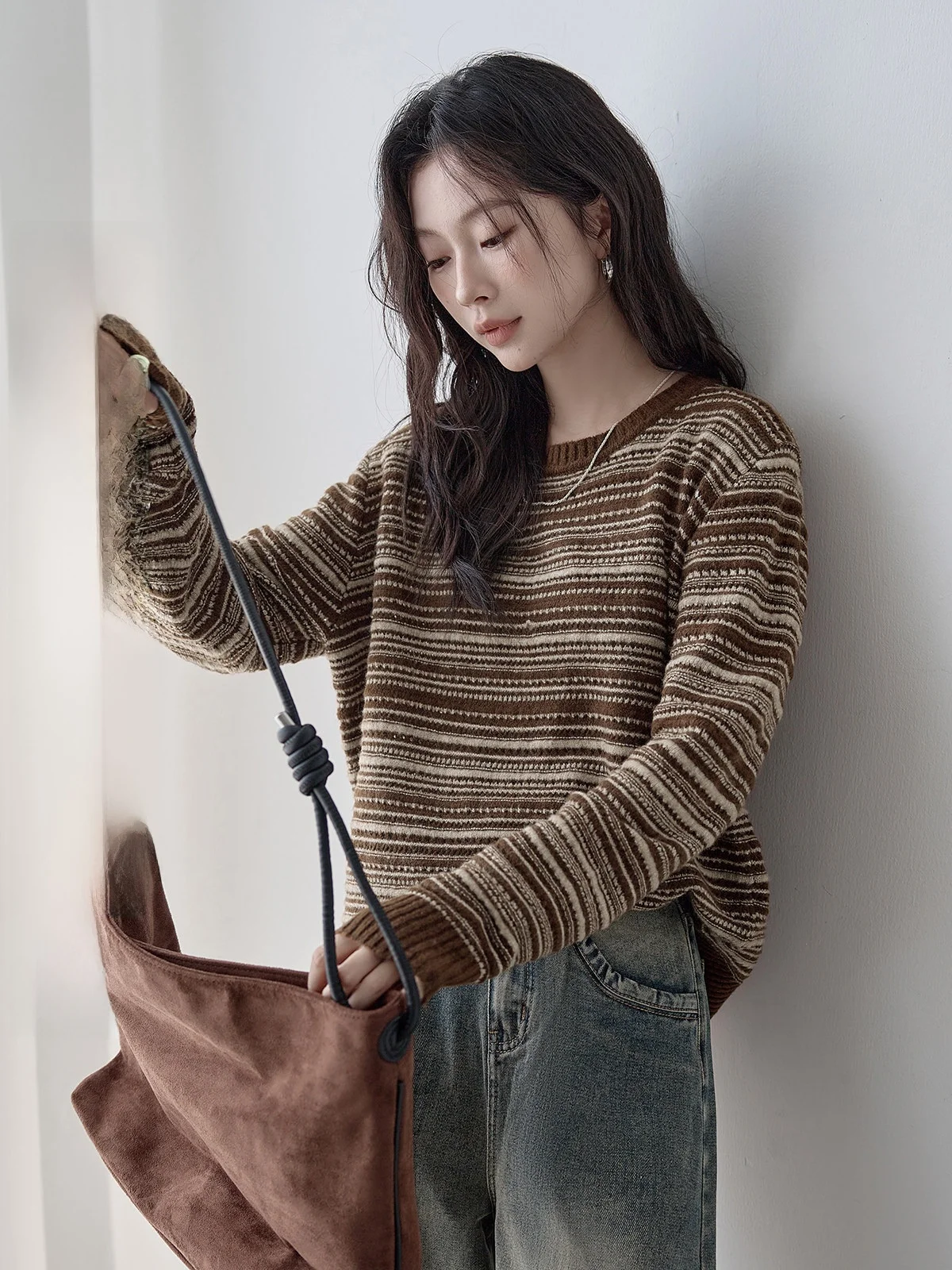 

Вязаный свитер HuiXi в полоску, женский, весна 2026, новинка, винтажный, универсальный, свободный крой, для повседневной носки