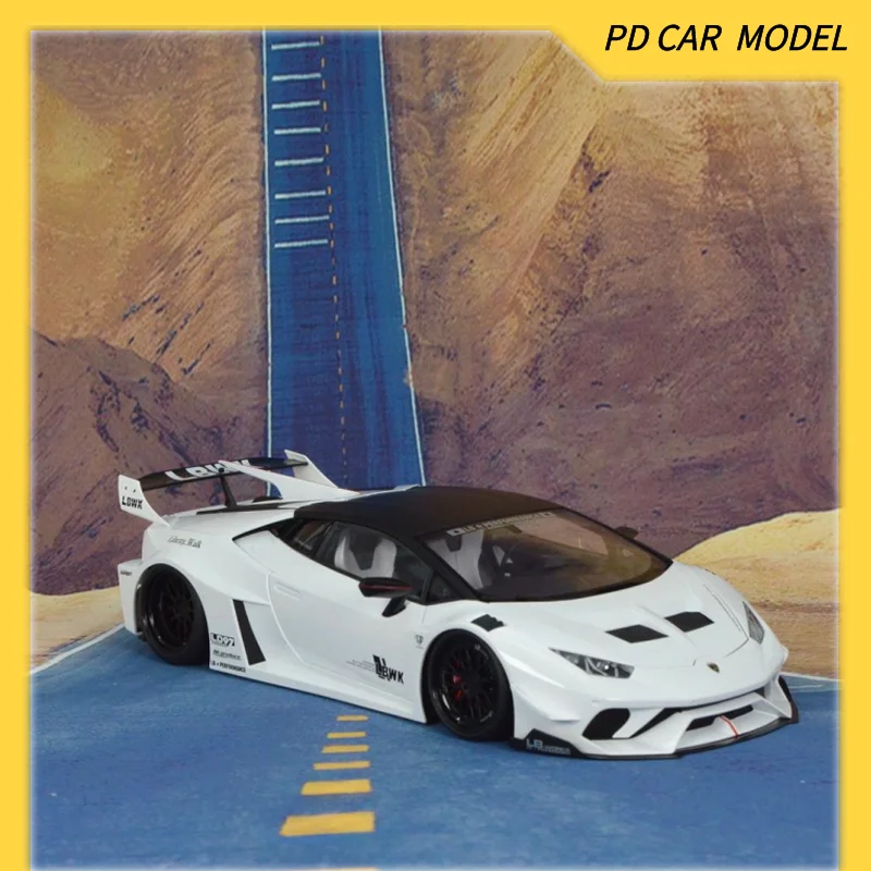 AUTOART Collectible 1:18 Scale Model for LB SILHOUETTE WORKS  LIBERTY WALK LAMBORGHINI HURACAN GT  WHITE