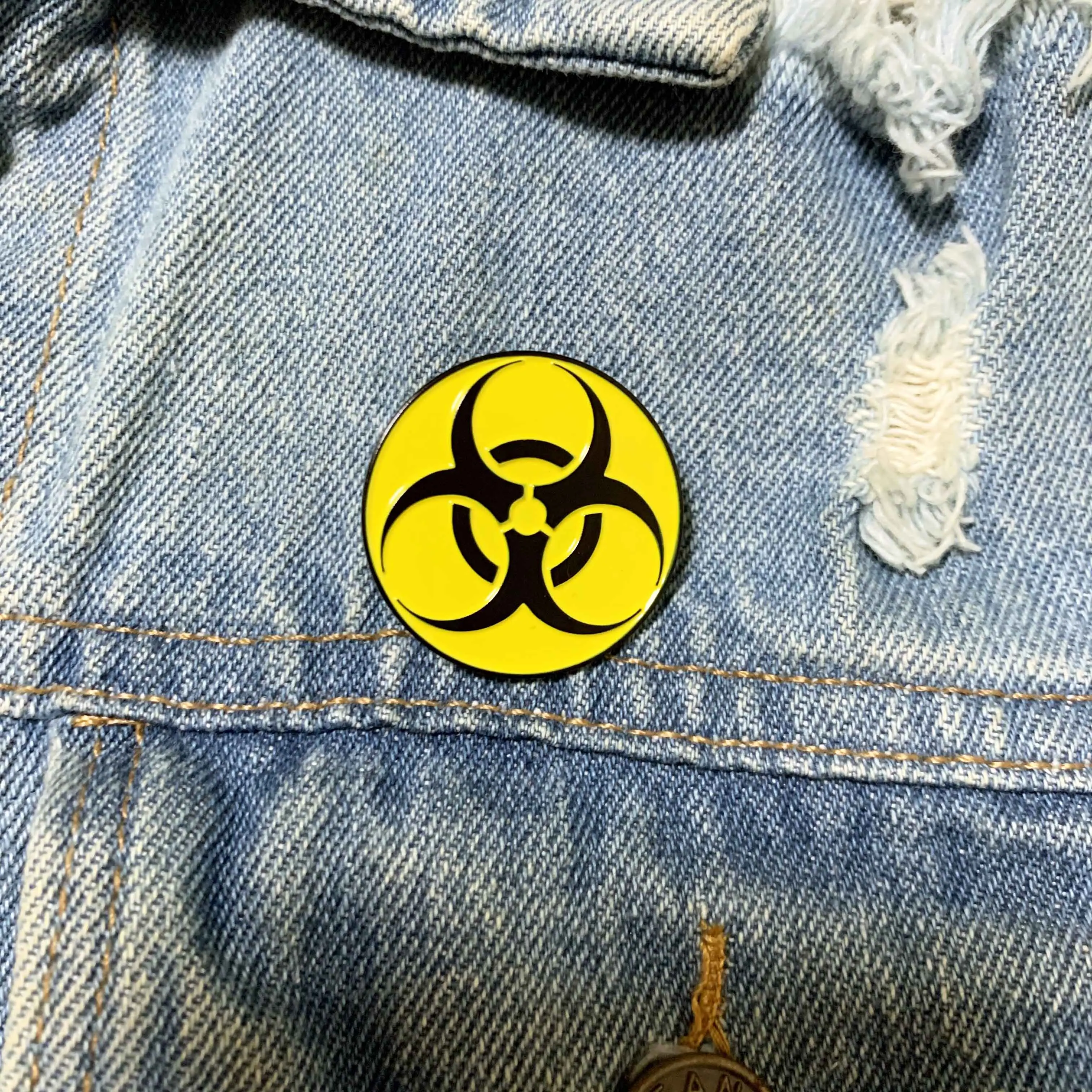 Biohazard Symbol Enamel Pins Chemical Warning Sign Danger Brooch Lapel Yellow Badges Jewelry Gift for Friends