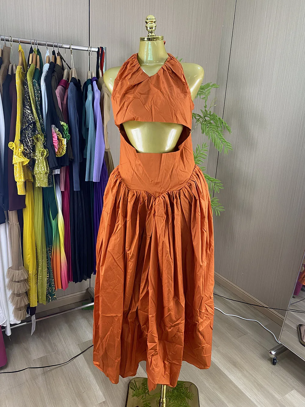 Elegant Retro Summer Solid-Color Maxi Dress: O-Neck, Halter-Style, Cold-Shoulder, and Cut-Out Detail-GZXX1146