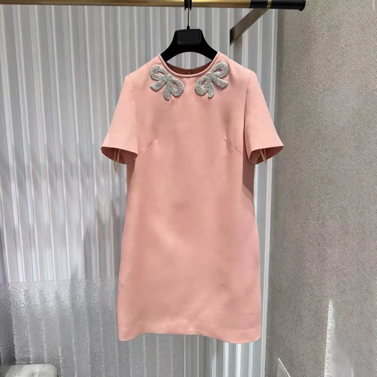 Pink Silk Wool Straight Dress Hand Beaded Bow Embellished Short Sleeve Luxury Dress For Banquet Wedding Guest Evening Party