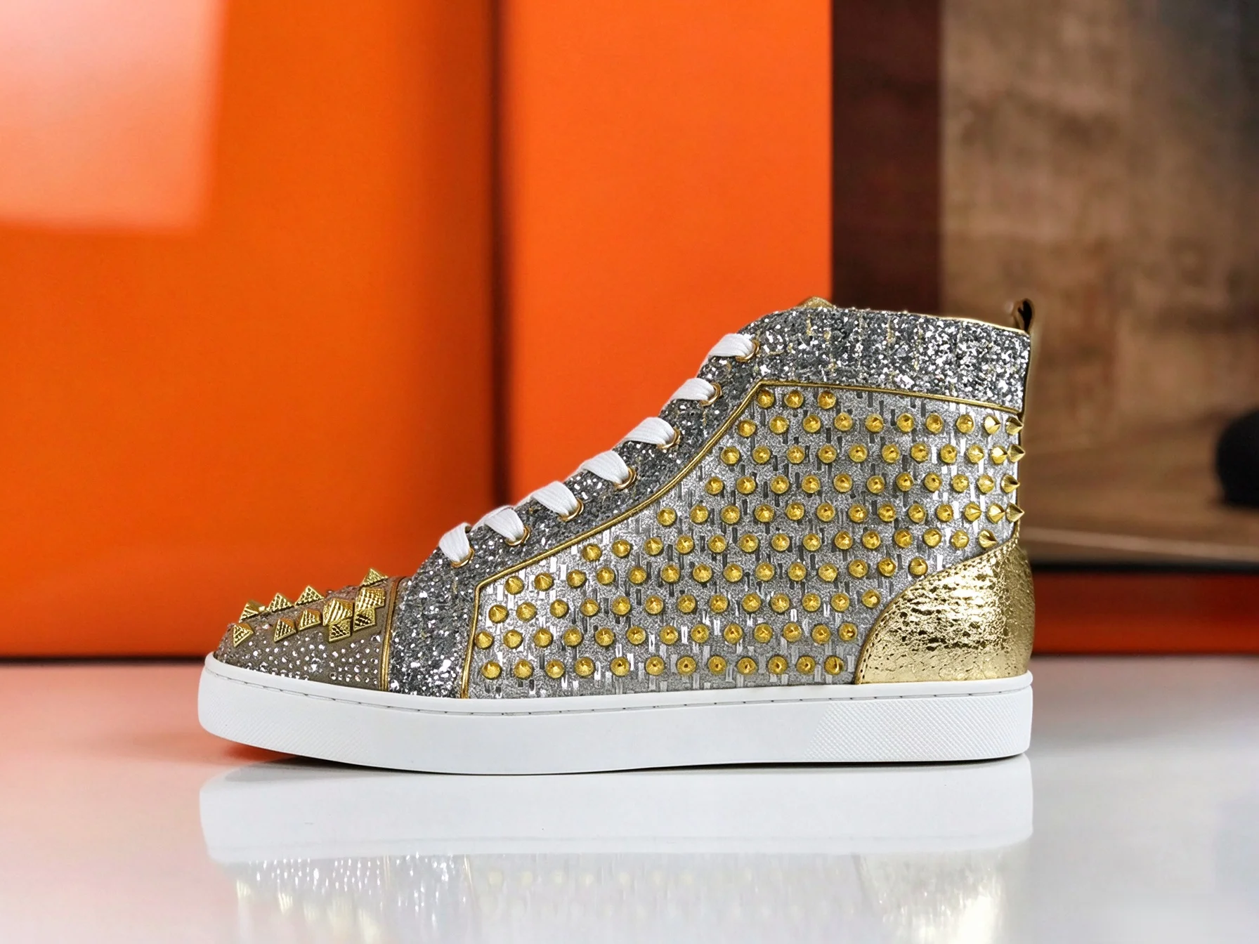 Luxury High Top Silver Glitter Leather Shoes Gold Rhinestones Spiked Studded Lace Up Red Bottom Shoes For Men Fashion Casual