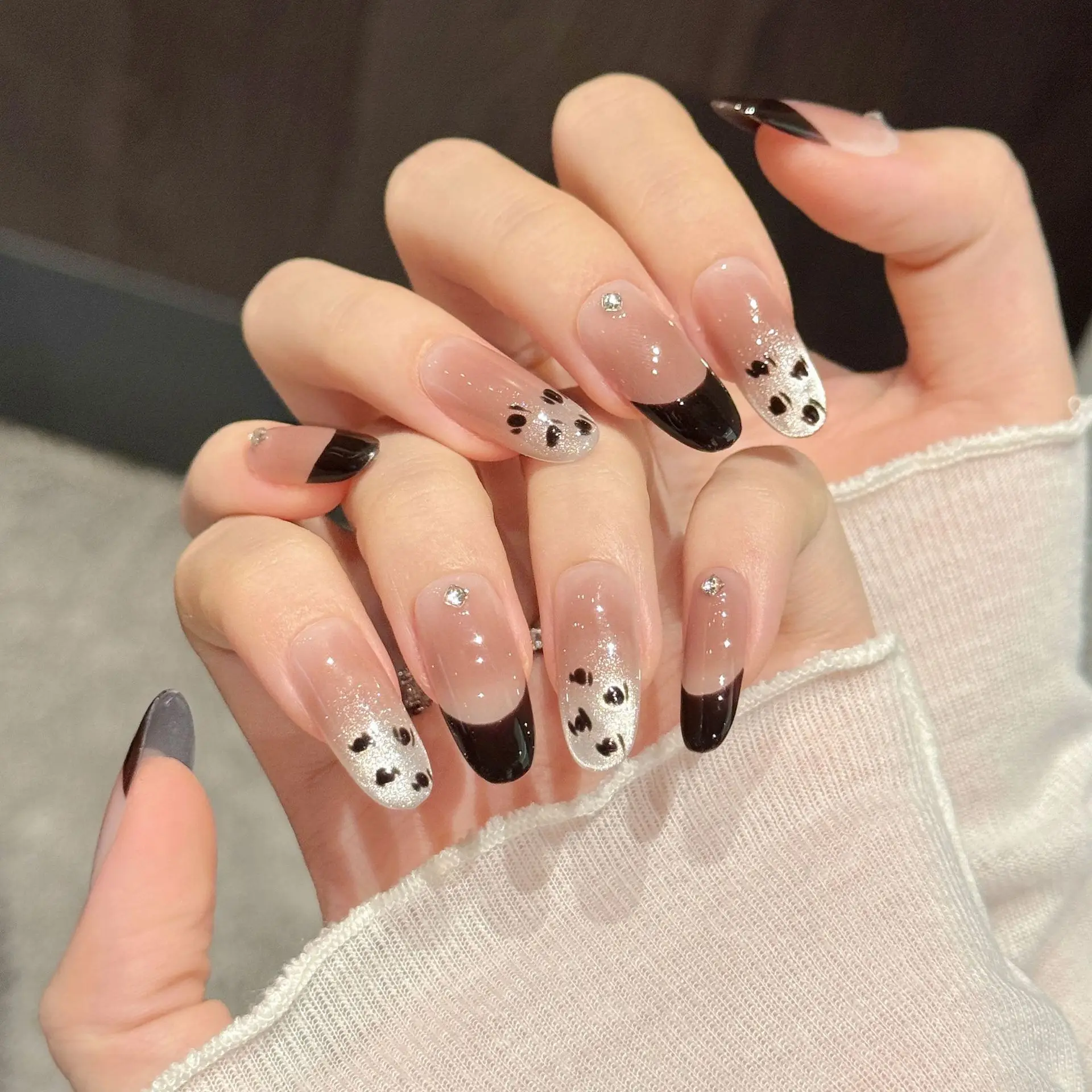 10 PCS Luxury Handmade Press on Nails Middle Oval Hand-painted Leopard Print Design with 3-PIECE Tool Adhesive Nail Glue Tabs