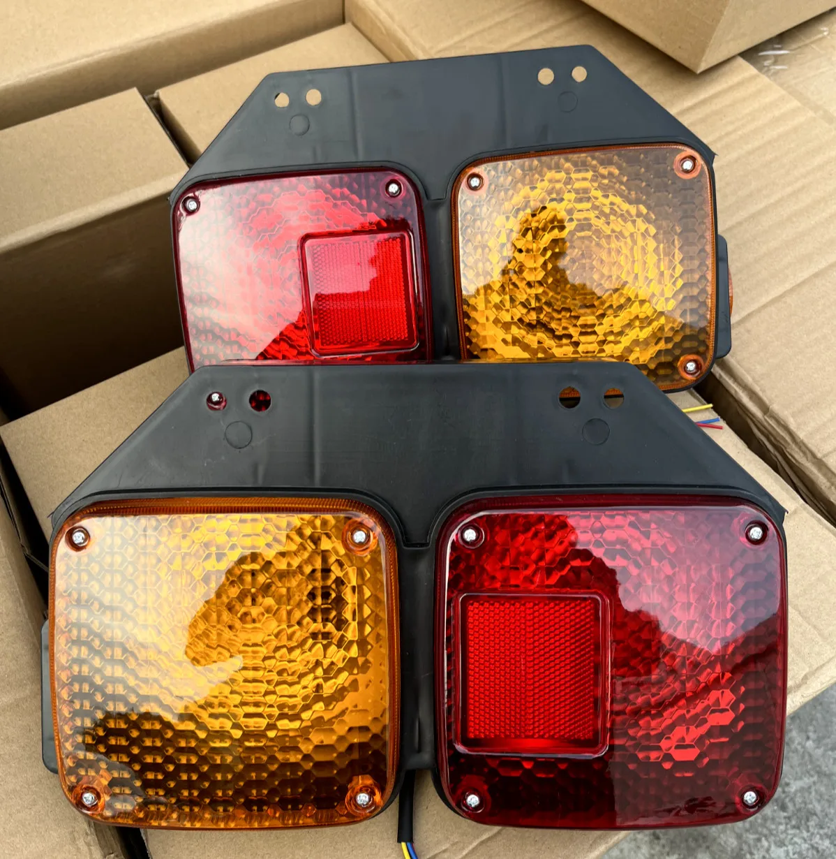 1 PAIR 2 PCS FIT FOR HINO 500 RANGER FM FC FD TRUCK TAIL LIGHT