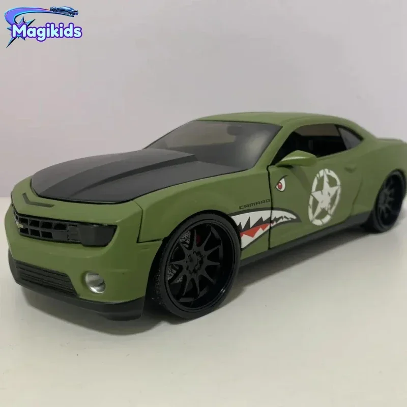 

Модель автомобиля из металлического сплава с имитацией под давлением для Chevrolet camaro, J312, 1:24, 2010