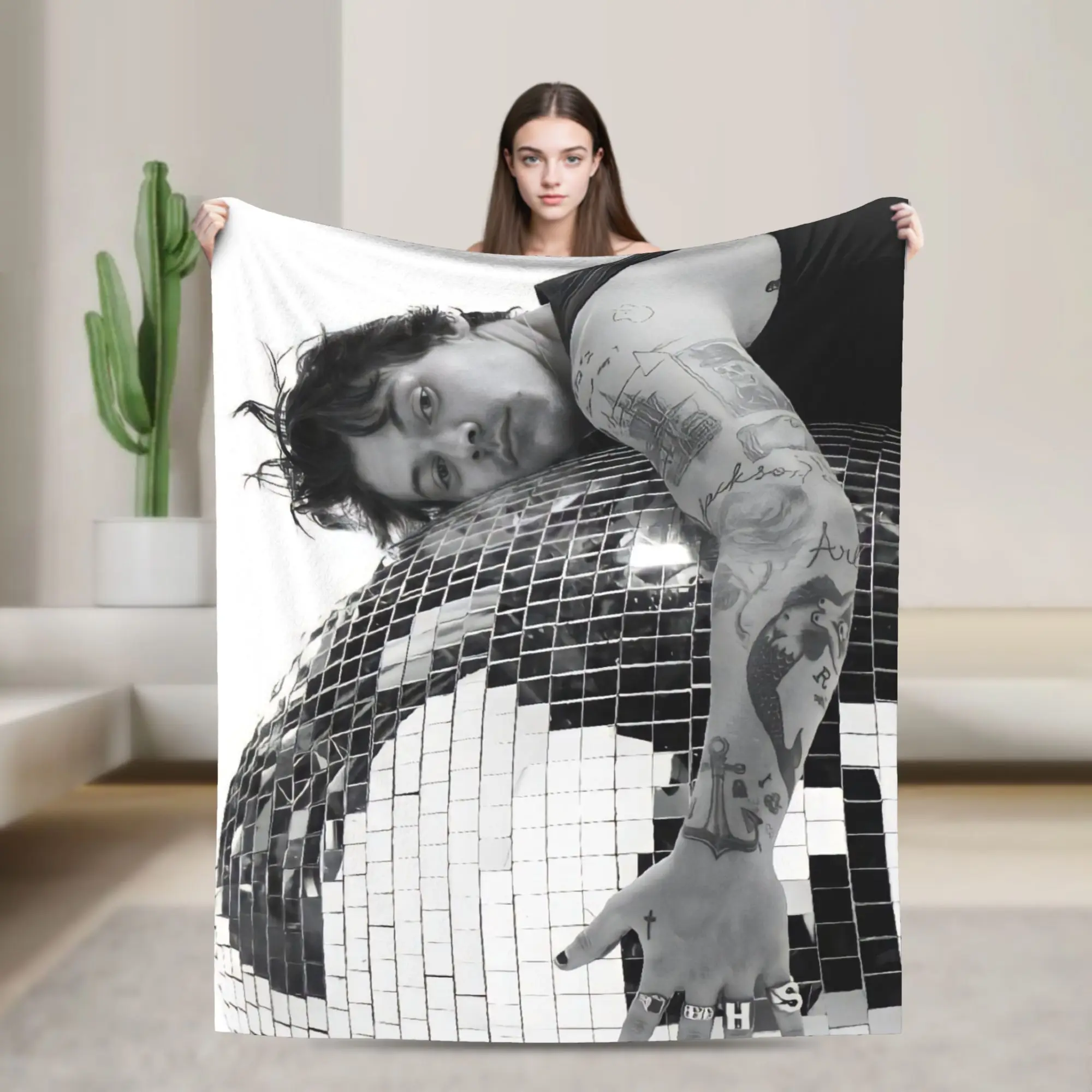 Kiss All The Time Album Flannel Blankets Harrys Music Styles Customized Throw Blankets for Home Hotel Sofa  150*125cm Bedspreads