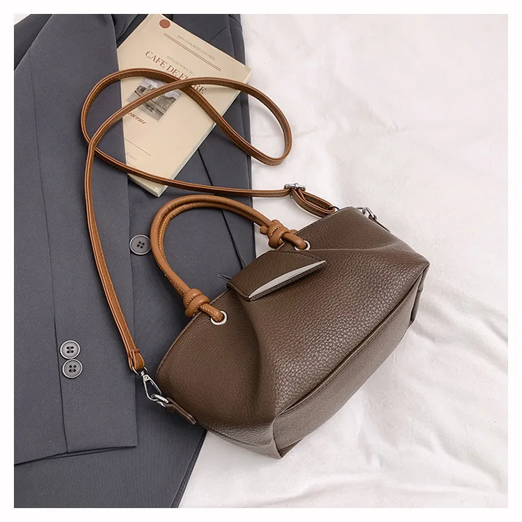 

2025 Women's Luxury Shoulder Bag, Genuine Leather Multi-way Crossbody Purse, Large Capacity Tote for Work Commute & Daily Use