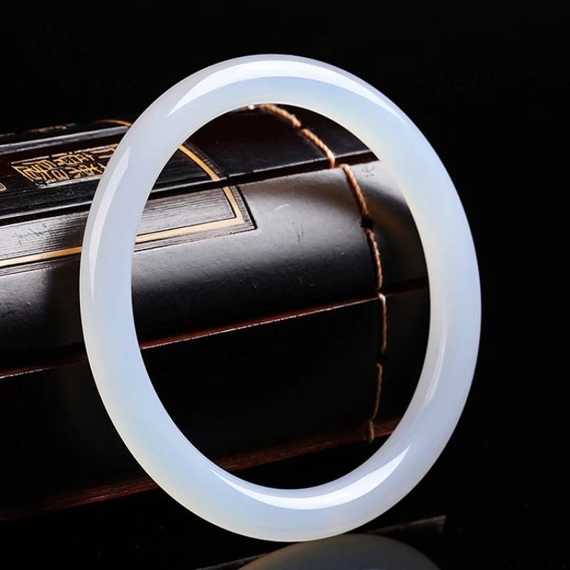 

Ice-transparent Chalcedony Bracelet, Thin Round Bar Fashionable and Versatile Women's Jewelry