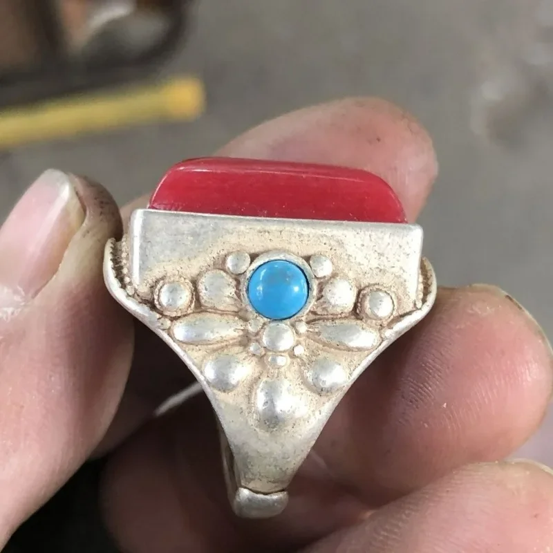 Vintage Qianlong Mark Copper Silver‑Plated Thumb Ring Inlaid Red Coral Gemstone, Adjustable Open Band Unisex Collectible Jewelry