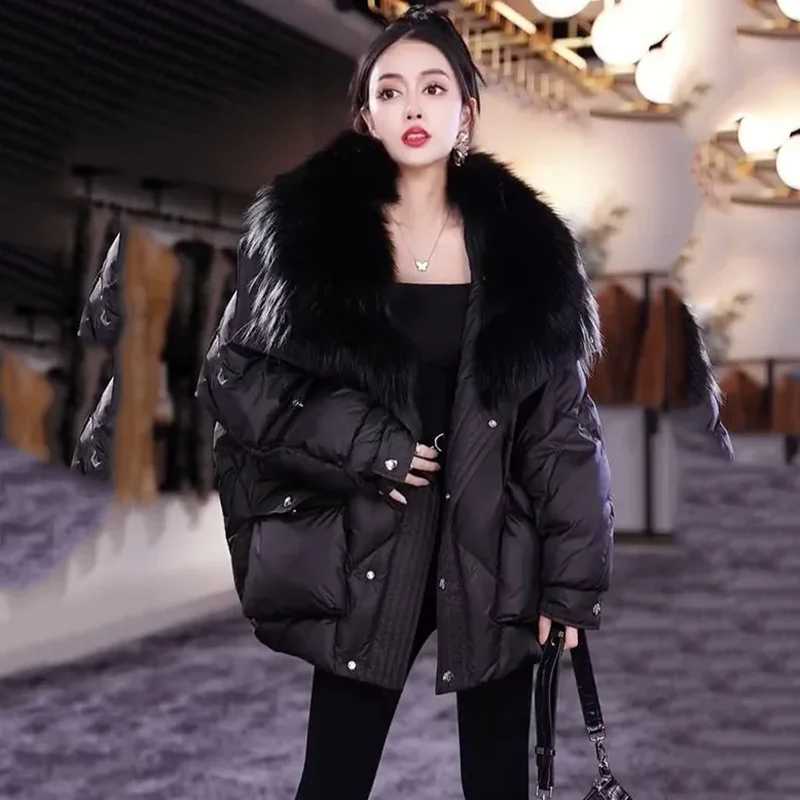 

Пуховик в европейском стиле с большим меховым воротником, популярный и модный, входящий стиль Lingge, женская зимняя новинка 2025 года.