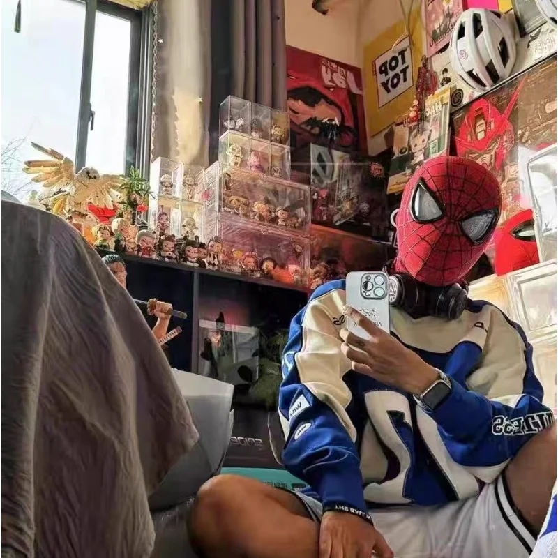 

Luminous Blinking Electric Spider Man Headset, Eye Movement, Funny Cos Extraordinary Spider Man Mask, Halloween Boyfriend Gift