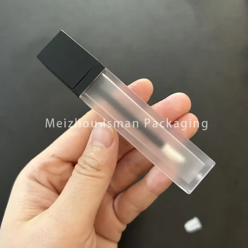 Botol kemasan lip gloss buram persegi mewah 50 buah matte hitam top lipstik cair tongkat lip gloss tabung 7ml