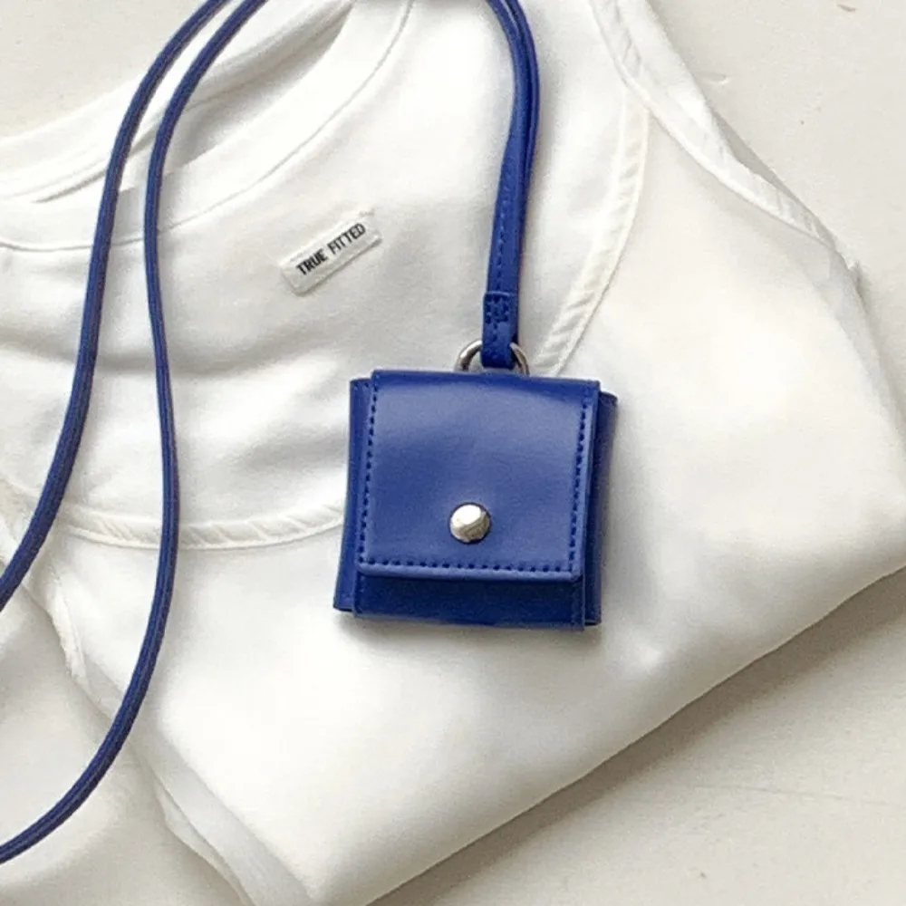 

Портативная подвесная сумка для наушников на шею, многофункциональный ремешок из искусственной кожи, сумка для губной помады, держатель для карт, квадратный маленький кошелек для монет на каждый день