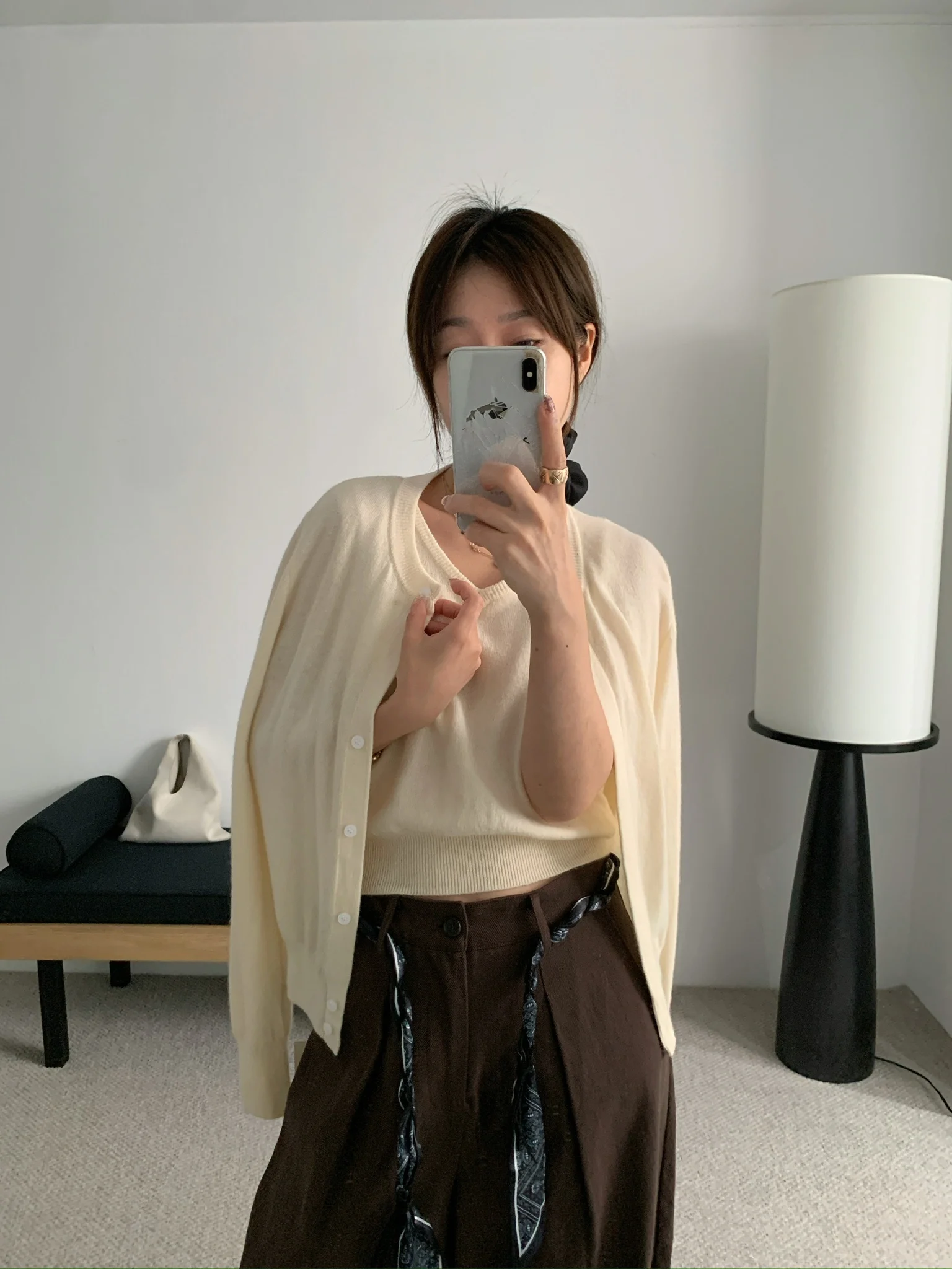 

Женский вязаный комплект из двух предметов: жилет и кардиган, осенний свитер с эффектом похудения, однотонный, с V-образным вырезом, длинными рукавами, укороченный