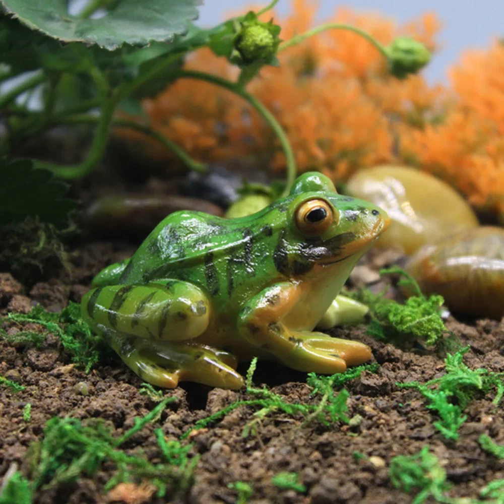 Mini Resin Frog Statue Life Like Durable Terrarium Micro Landscape Frog Animal Figurine Desktop Home Pond Fish Tank Yard Decor