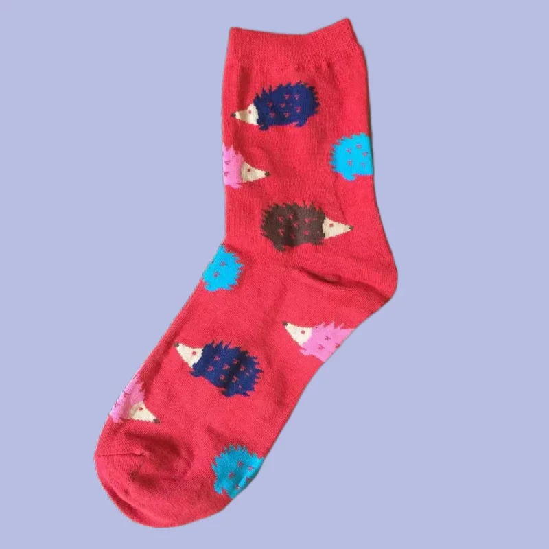 Calcetines de algodón con estampado de erizo de dibujos animados para mujer, medias de tubo medio de alta calidad, a la moda, novedad de 3/6 pares