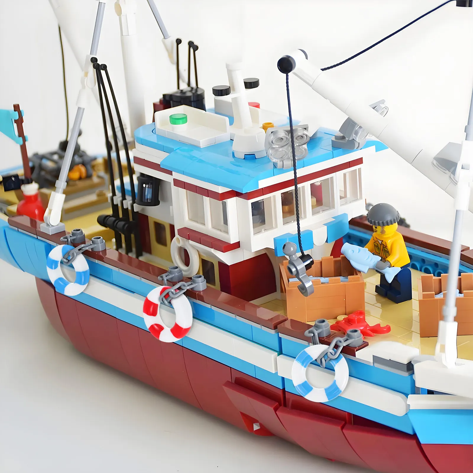 

10Pcs Micro Landscape Life Ring Buoy Nautical Theme Decor Premium Resin Lightweight Ornament for House Garden Indoor Outdoor Use