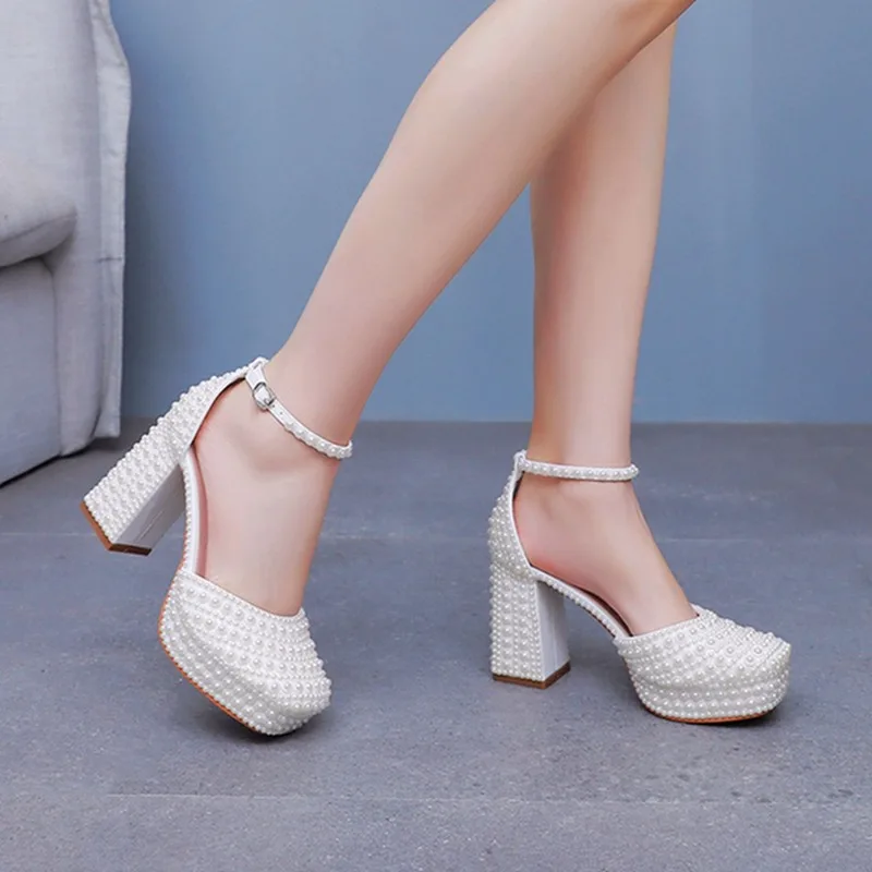 9 سنتيمتر أعلى جودة المرأة الراقية مضخات بلينغ اليد مطرز سميكة جولة تو الصنادل المرأة عالية الكعب أحذية منصة مقاوم للماء