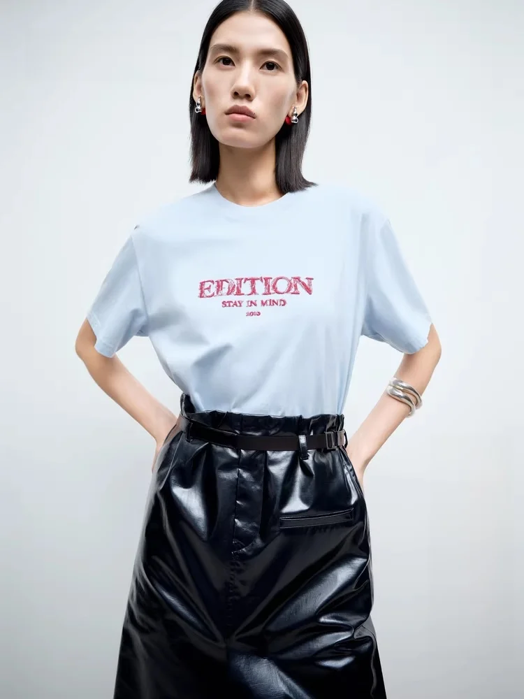 

Женская хлопковая футболка с вышитым логотипом, водорастворимая, с коротким рукавом, из чистого хлопка, с круглым вырезом, для повседневной носки, коллекция Весна 2025