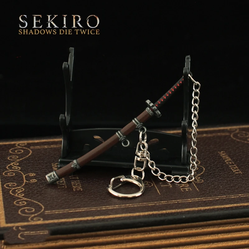 Mini SEKIRO: Shadows Die Twice Keychain Metal Weapon Model Eina Genichiro Sword 9cm Game Peripherals Toy Knife Key Chain Katana