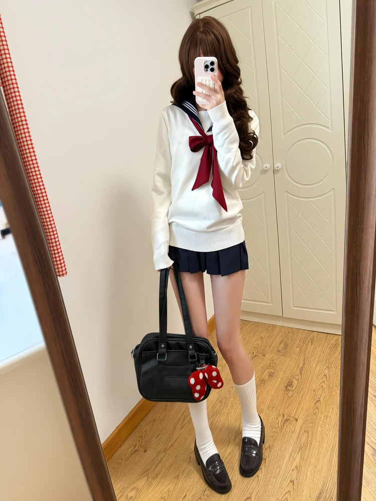 秋冬JK風白オーバーヘッドセーターロングスリーブジャケット女子和風スイートスクール風スカートセットストレートレッグ...