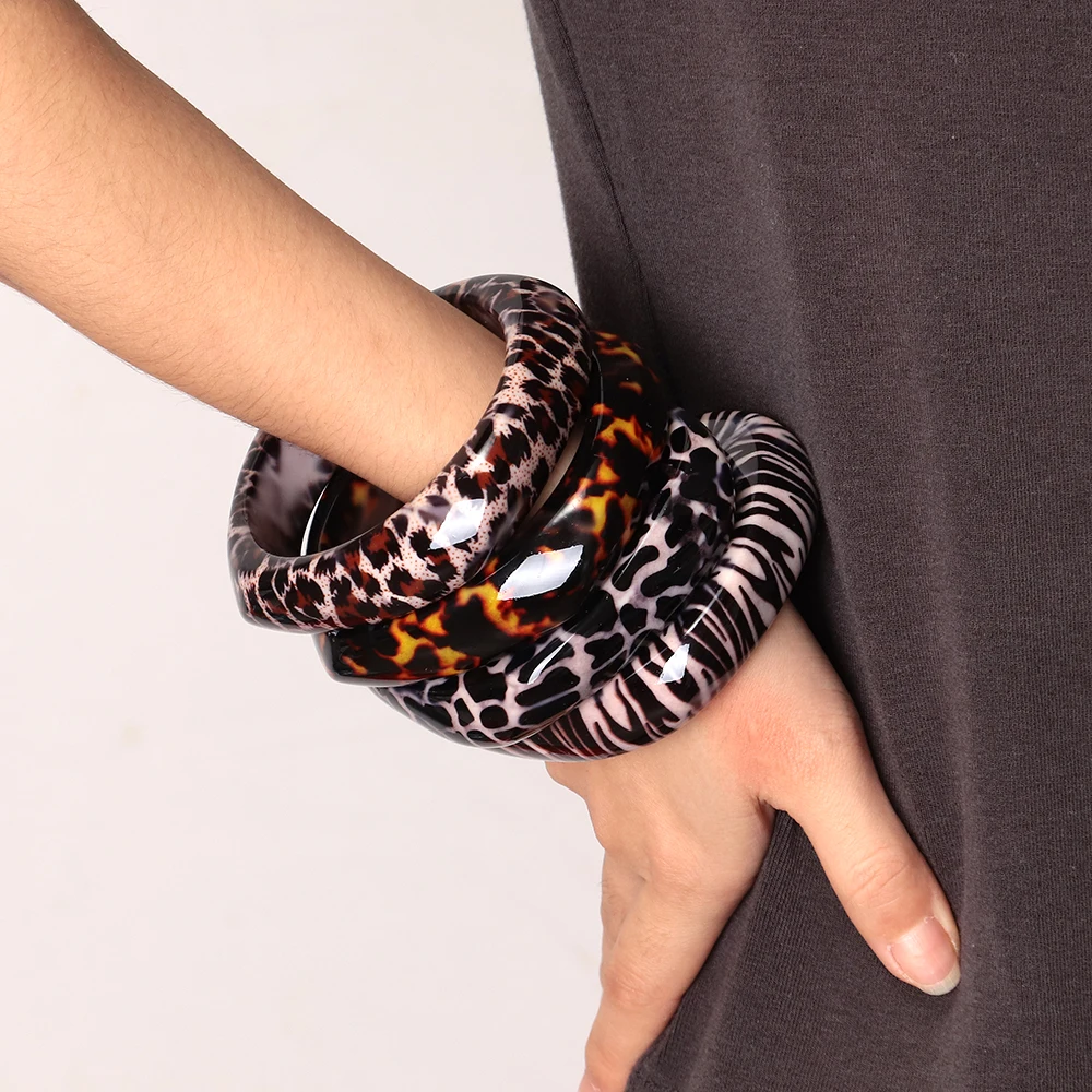 Klassische Harz Leopard Geometrische Chunk Armreif Armbänder für Frauen Retro Acryl Unregelmäßige Breite Manschette Armreifen Schmuck Geschenke – Detail 3