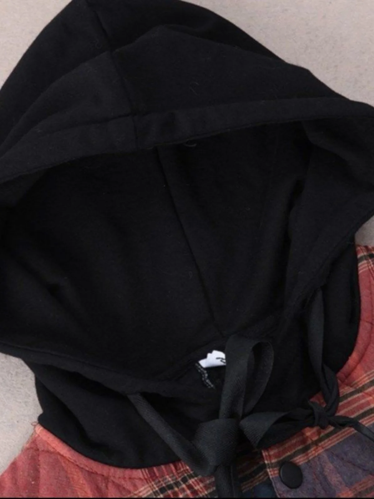 سترة نسائية شتوية من القطن والكتان بنقشة مربعات كلاسيكية، معطف خفيف الوزن ودافئ بطول متوسط يصل إلى الركبة مع غطاء للرأس