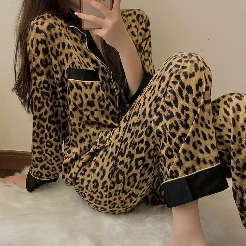 Pijamas para mulheres primavera outono coreano cardigan manga comprida sexy leopardo impressão casa conjunto de roupas pijamas de seda de leite para mulher