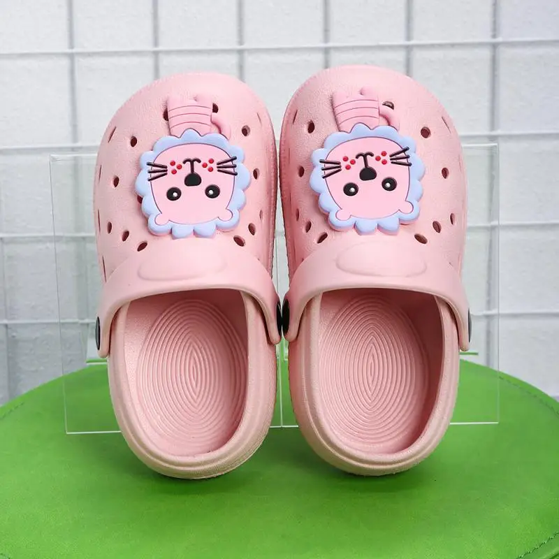 Summer Children\'s Slippers Cartoon Boys Girls Hole Shoes Comfortable Soft Flat Sandals Preschool Garden Shoes Beach Slippers