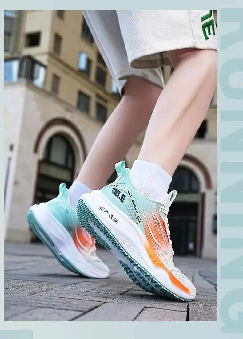 2024 new casual and fashionable sports shoes, comfortable, breathable, and shock-absorbing sports shoes