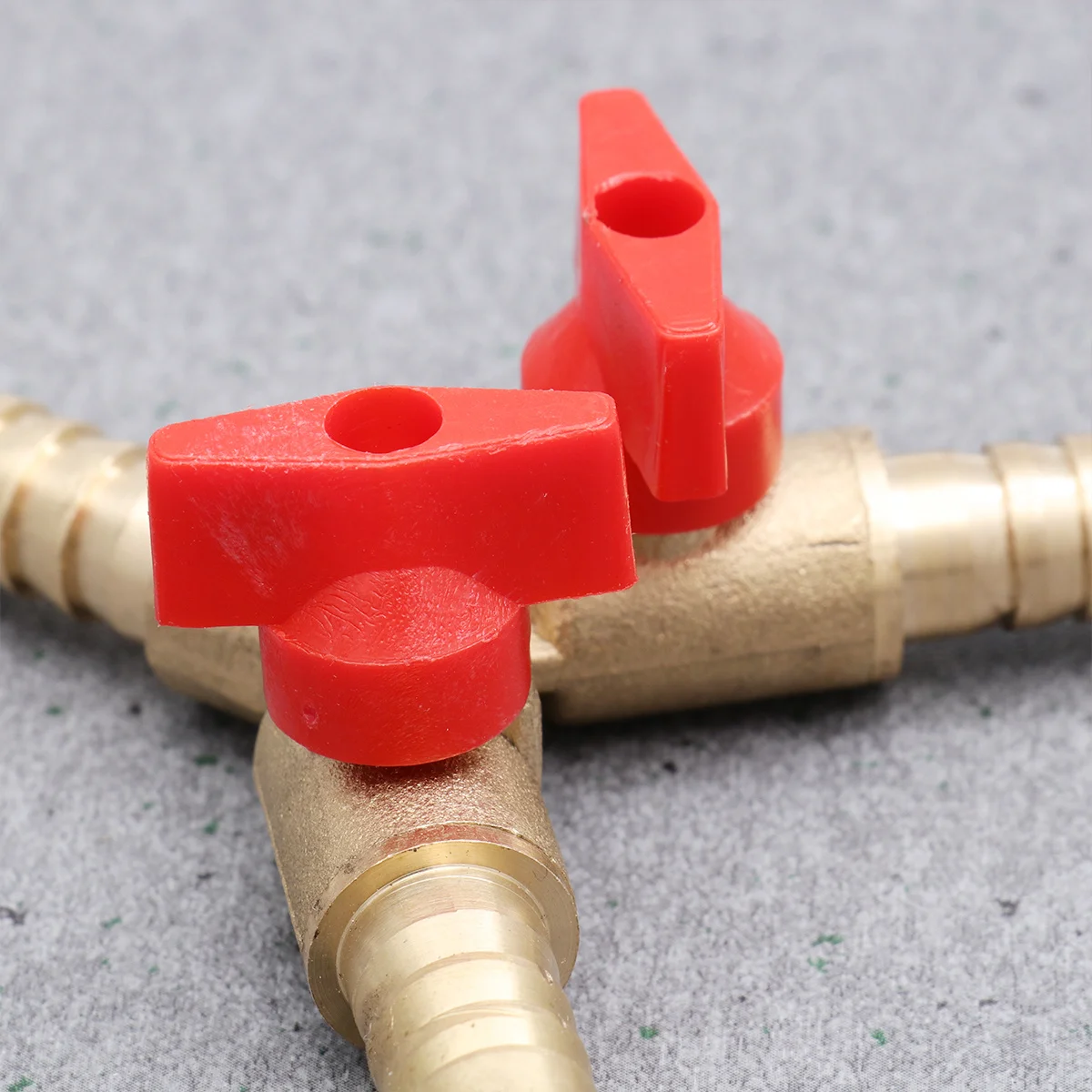 

Y Shape Three-Way Gas Valve Copper 8mm Golden Red Shut Off Ball Valve Hose Barb Clamp Tee for Fuel Gas Distribution