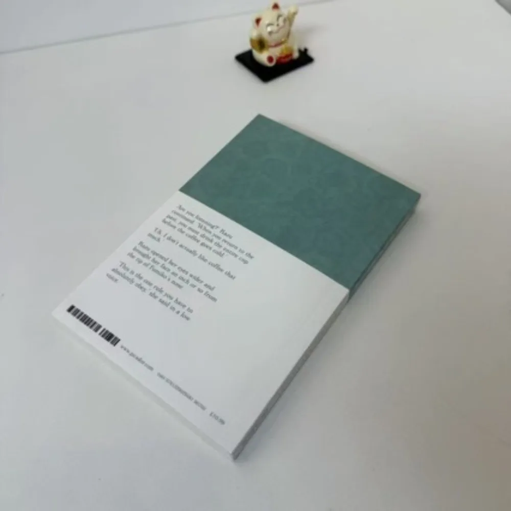 Antes do café fica frio por Toshikazu Kawaguchi Romance japonês de viagem em tempo Condução de coração História mágica Ficção de cura