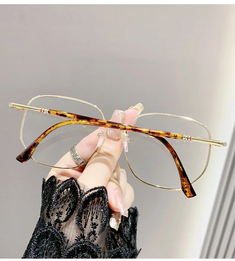0,5 -0,75 -1,25 Photochrome Myopie-Brille, goldener Rahmen, Anti-Blaulicht-Schutz, Business-Brille mit flachem Licht, große Rahmenlinse – Detail 12