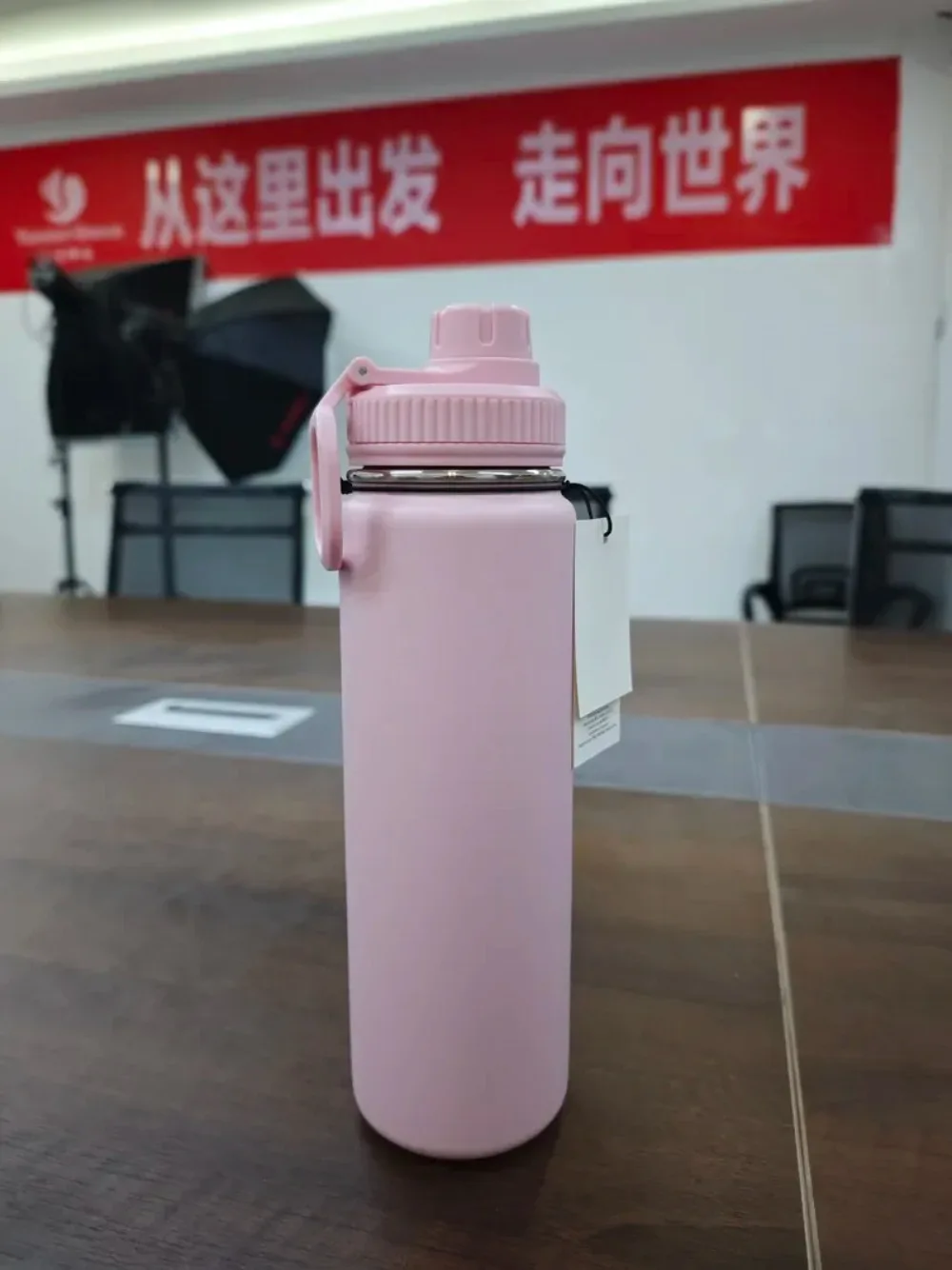 710 ml Edelstahl Vakuumisolierte Wasserbecher Sportflasche Tragbare auslaufsichere Outdoor-Trinkflasche aus reinem Titan