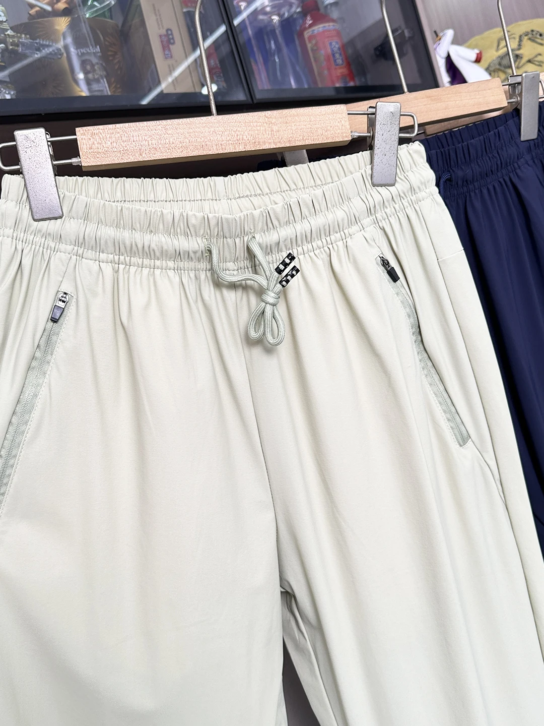 Men's Casual Ice Silk Sunscreen Pants UPF50 Air Conditioning Pants Loose Fit Straight Leg Summer Leisure Trousers