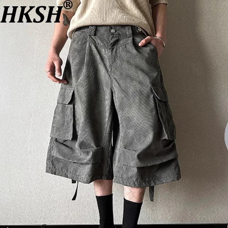 

HKSH летние новые мужские модные брюки-карго в американском стиле с ленточным дизайном, уличные повседневные шорты в стиле панк с несколькими карманами и широкими штанинами HK13012