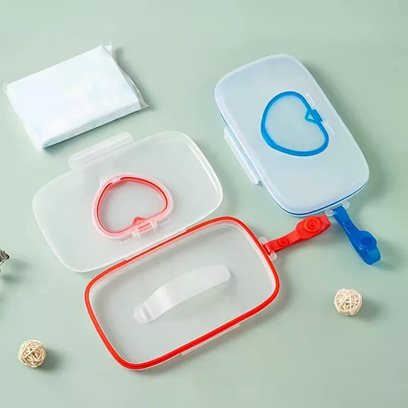 Portable Heart-shaped Wet Wipes And Mask Storage Box With Snap Closure, Suitable For Children's Travel.