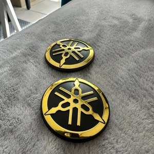 Für Yamaha Sticker 3D Emblem Logo Decal Black Gold Black Red Sticker 12 Hauptverkäufe Yamaha machen Körperteile - №2