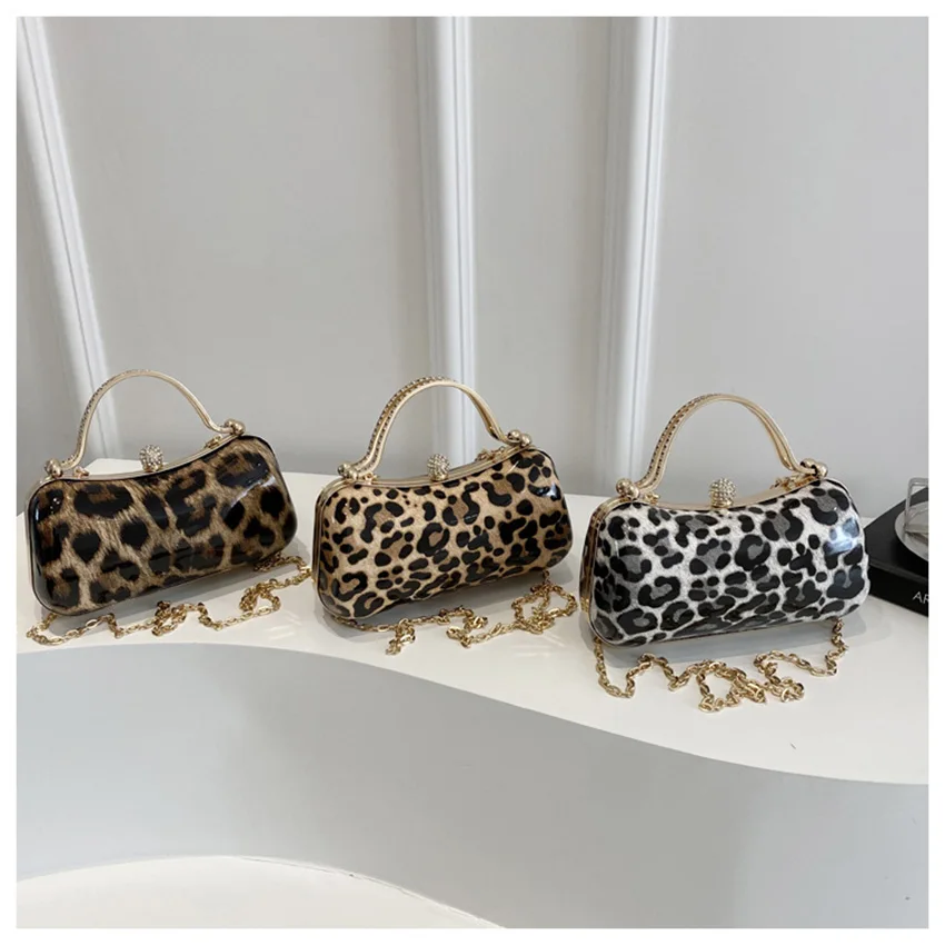 

Leopard Print Box Banquet Bag for Women Rhinestone Handle Hard Handbag Fashion Exquisite Lady Chain Cross Body Bags