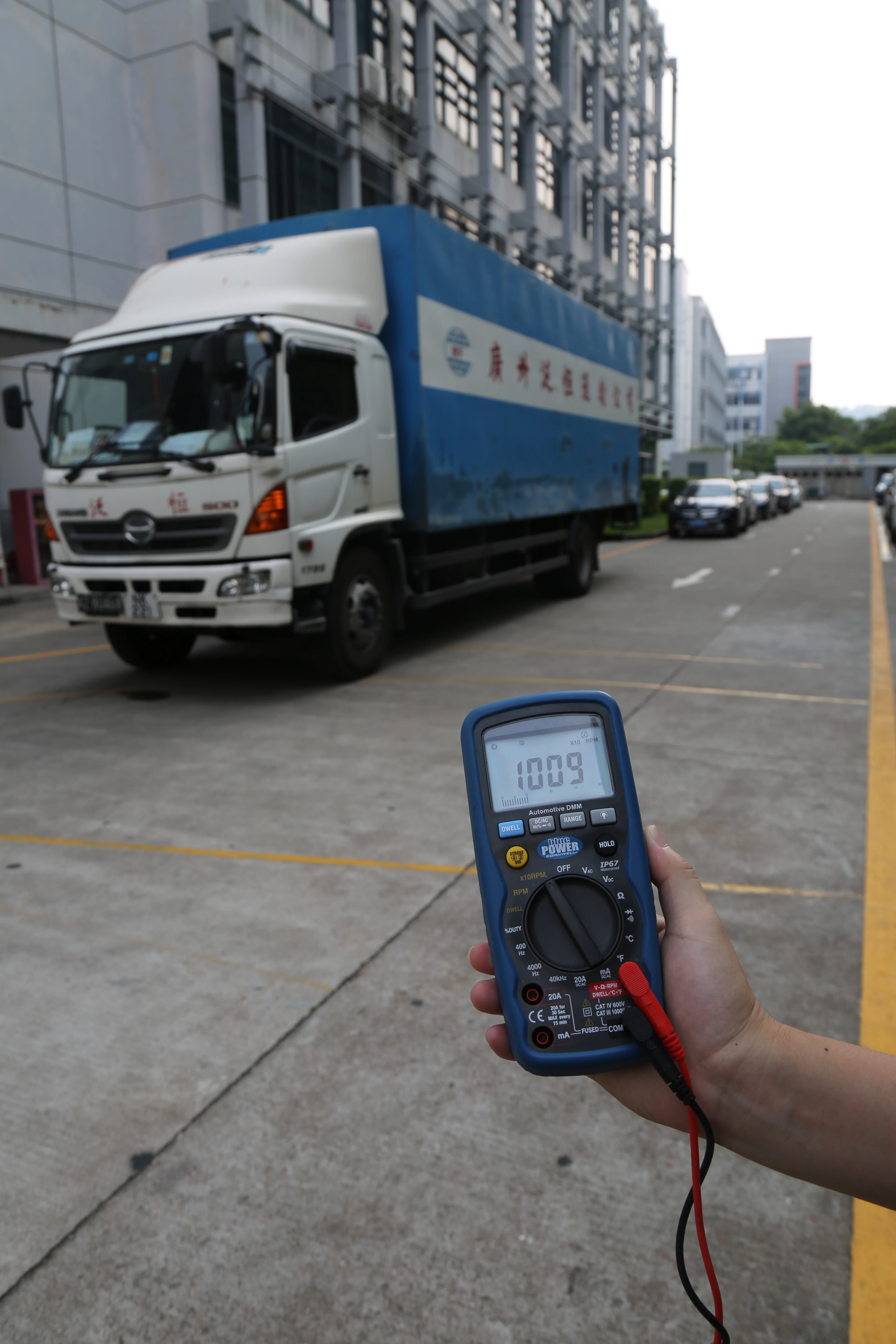 CEM AT-9906DIS  Multifunction Auto Ranging RPM Measurement for Automotive Engines Digital Analog Car Multimeter