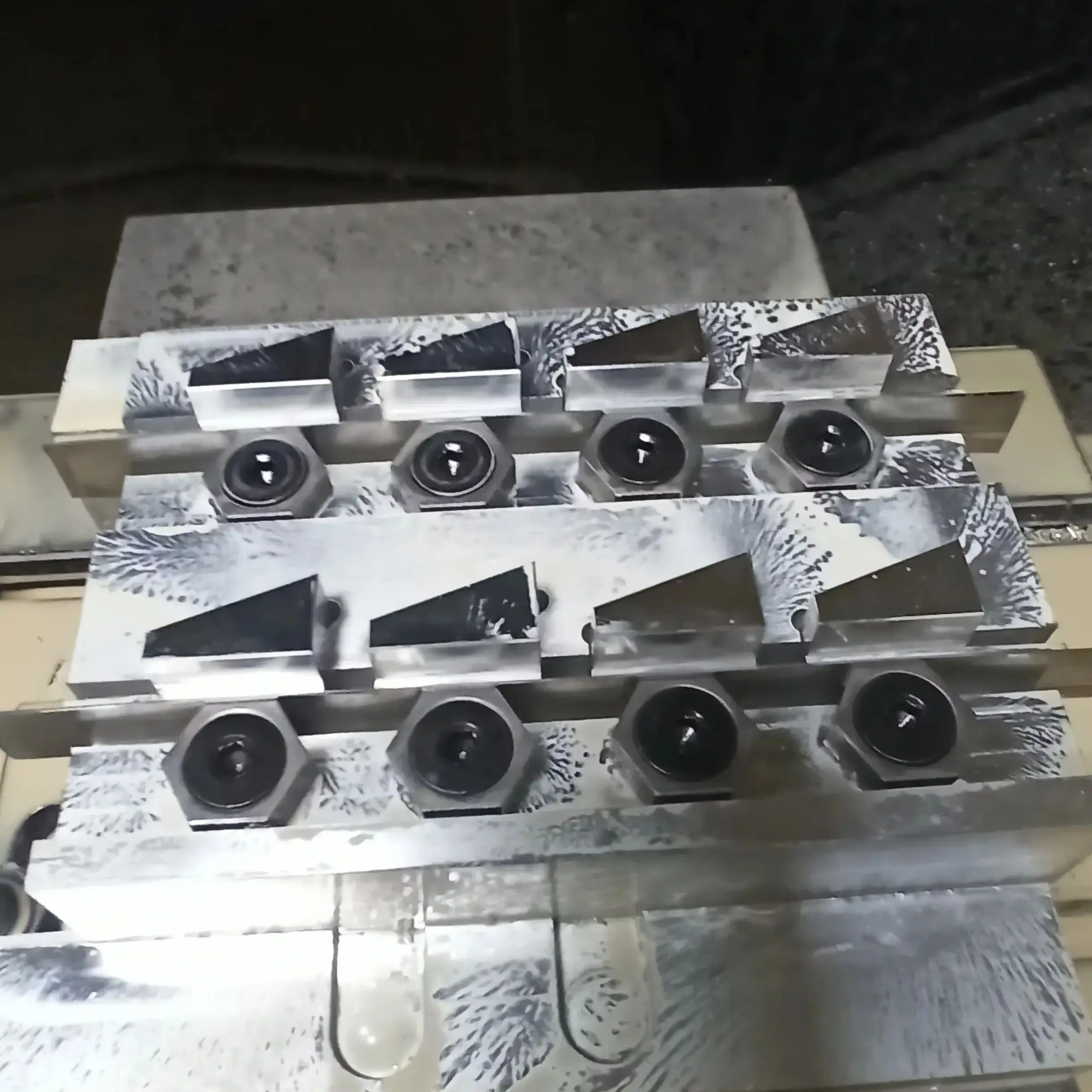 M5 M6 M8 OK Fixture Multi-Station Batch CNC Multistation Center Hexagonal Side Fixed Fixture Small Precision Clamping Block