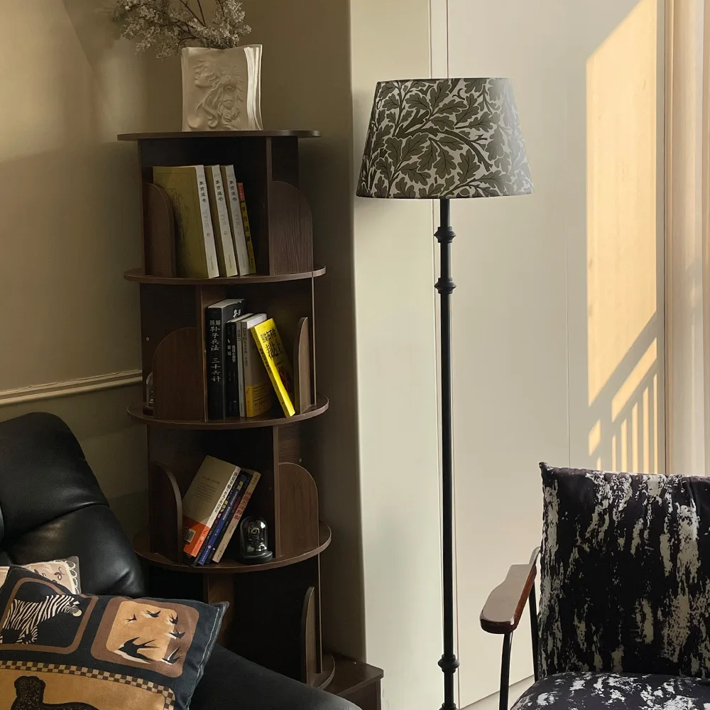 

Vintage home floor lamp, French living room, American sofa, high-end printed atmosphere lamp, bedroom study, upright desk lamp