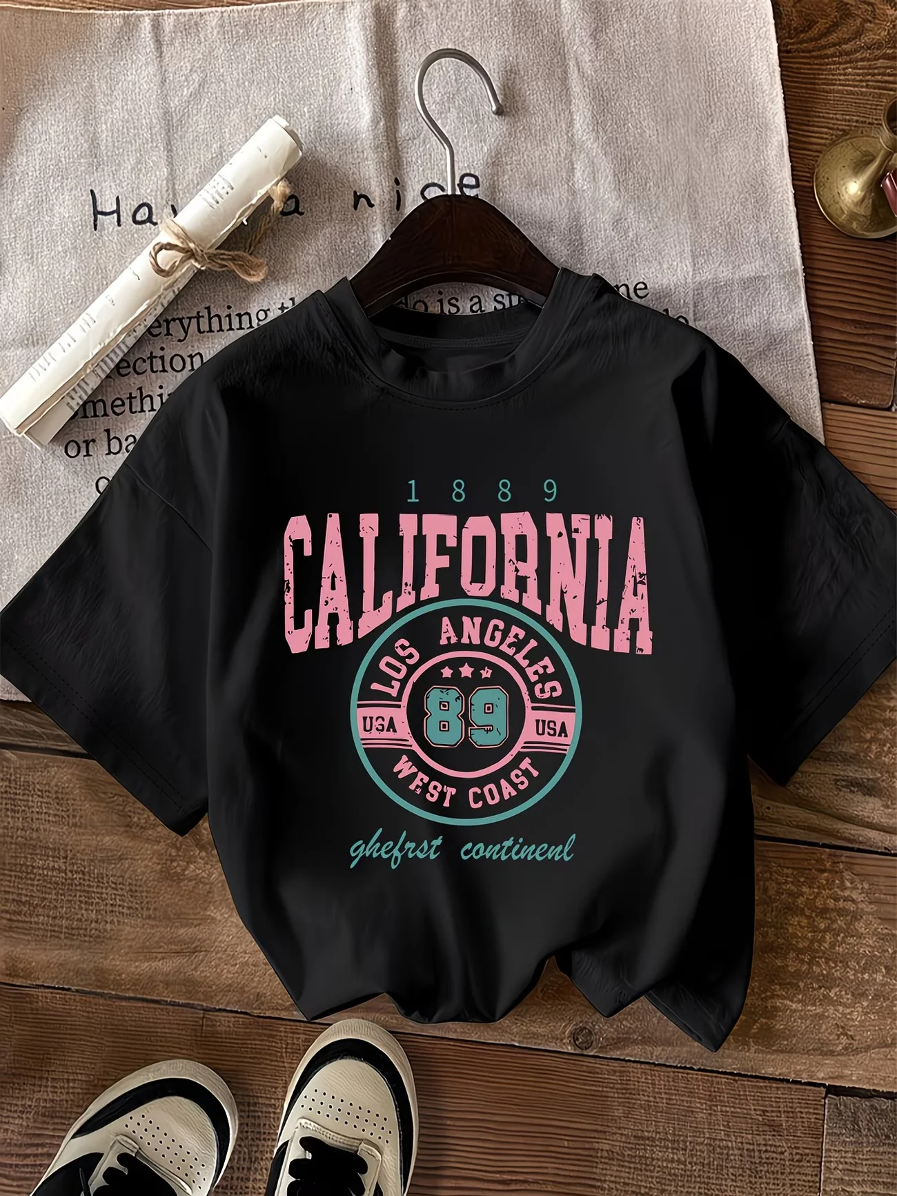 California Los Angeles 89 Graphic Women'S T-Shirt Crew Neck, Short Sleeve, Regular Length, Letter Print Top for All Seasons