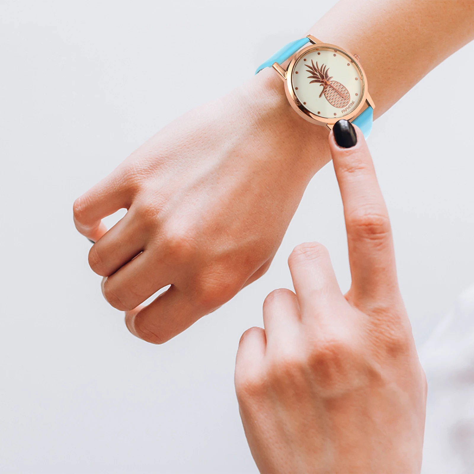 

Pineapple Watch Women Quartz Fashion Strap Elegant Pattern Wrist Casual Date Party White Comfortable Practical Gift Ladies Watch