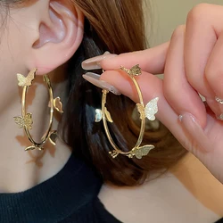 New Trendy Women's Buttery Hoop Earrings Fashion Hiphop Loop Earrings Metal Loop Earrings Korean Elegant Ear Jewelry 2024